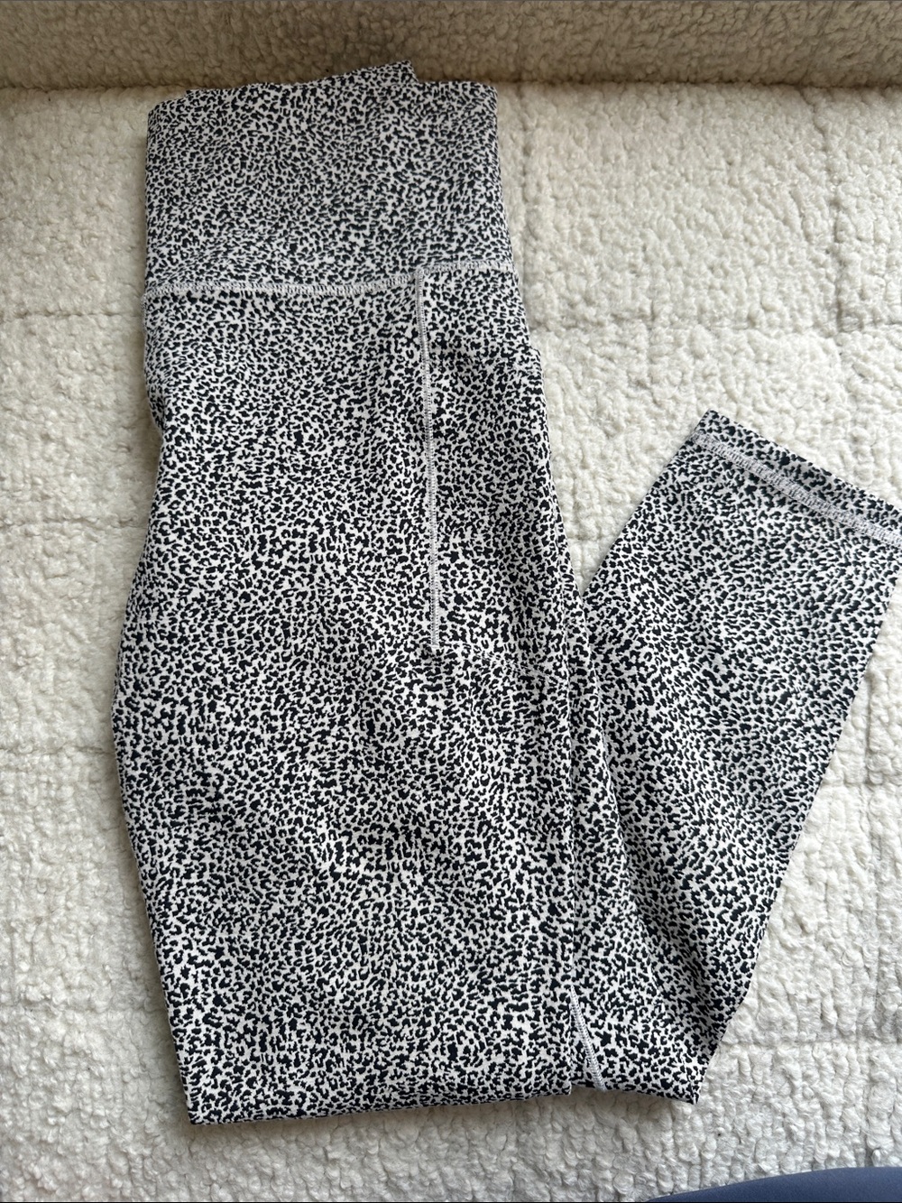 Athleta Black and White Speckle women’s small Leggings